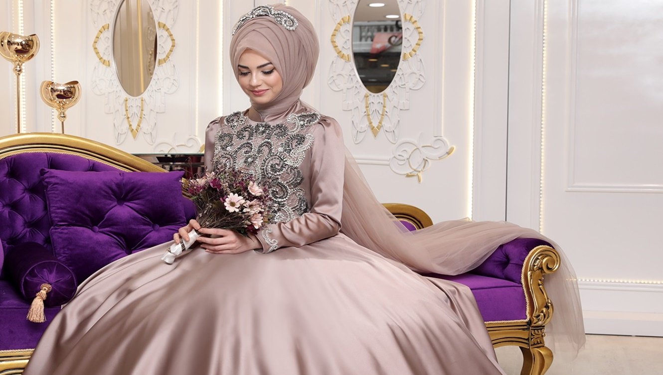 Almanya'dan elbise siparişi Pınar Şems