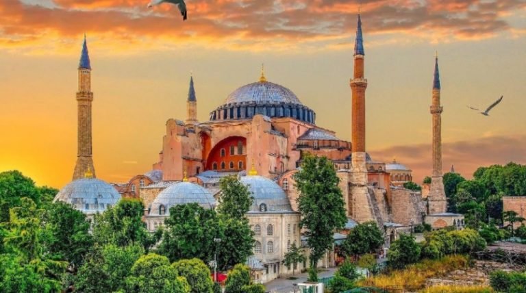 Ayasofya Hakkında İlginç Efsaneler