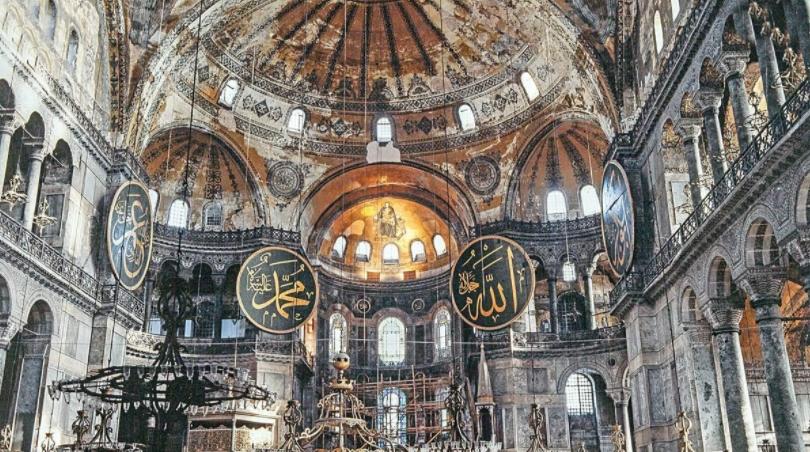 Ayasofya Hakkında İlginç Efsaneler