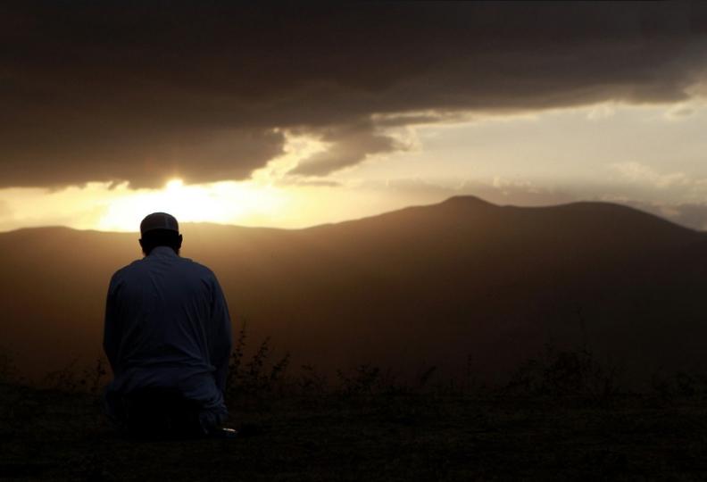 Rüyada dağ başında Allah'a şükür etmek