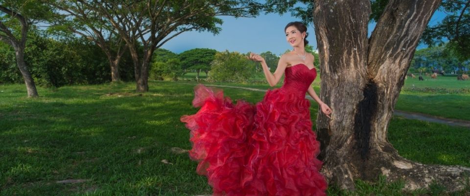 Trend kırmızı abiye