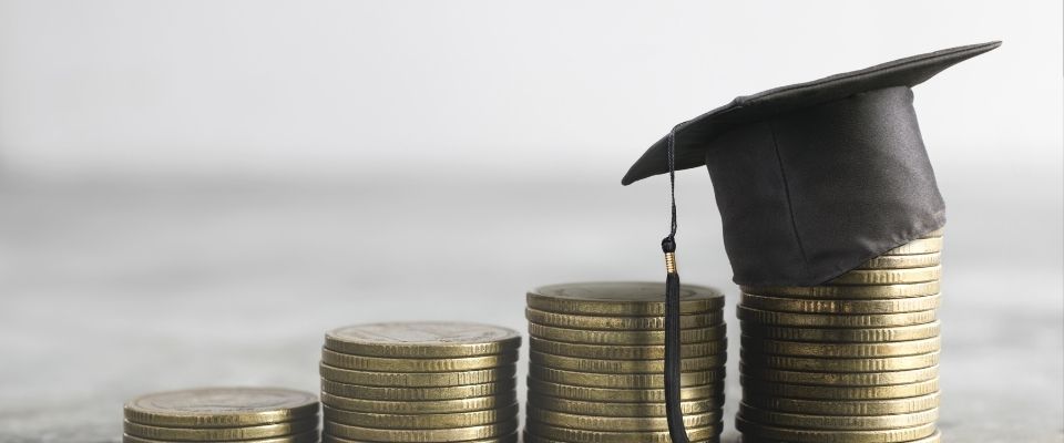 Üniversite öğrencilerine burs veren kurumlar